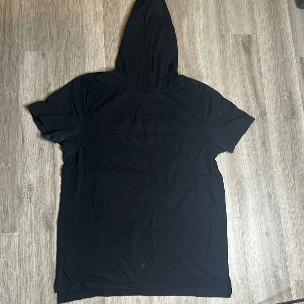 Guess T-shirt